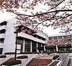 多摩市役所 641m