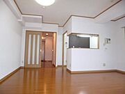 ★カウンターキッチンのリビングです★