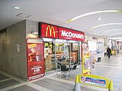 マクドナルド 424m