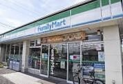 ファミリーマート 500m