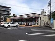 セブンイレブン多摩鶴牧1丁目店 345m