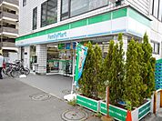 ファミリーマート京王稲城駅前店 504m