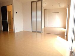 レジデンス三郷　I号館 101 1階1LDKのリビング/ダイニング