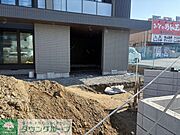 建築中