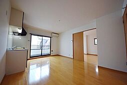 サンライズヤマト 201 2階1LDKのリビング/ダイニング