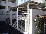 雨でも安心な屋根付き駐輪場