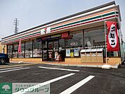 セブンイレブン 徒歩6分。コンビニ 440m