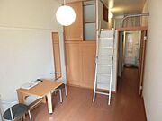 ＴＶ・テーブルなど完備されている洋室