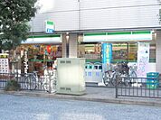 ファミリーマート 670m