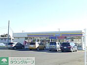 ミニストップ 徒歩8分。コンビニ 570m