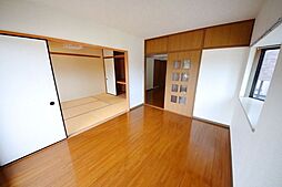 京王線 聖蹟桜ヶ丘駅 バス8分 落川下車 徒歩2分の賃貸マンション 3階3DKのリビング/ダイニング