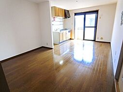 ストークハウス 202 2階2LDKのリビング/ダイニング