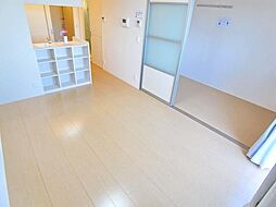 アニバーサリー 202 2階1LDKのリビング/ダイニング