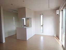 メディフィス西府 201 2階2LDKのリビング/ダイニング