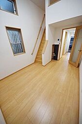 多摩都市モノレール 程久保駅 徒歩6分の賃貸アパート 2階1Kのリビング/ダイニング