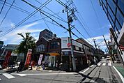 駅前 1520m