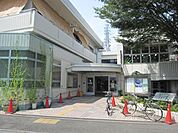 国分寺市立光図書館 1572m