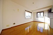 ★角部屋2面採光で明るいリビング★