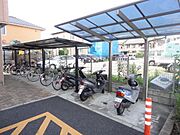 屋根付きの駐輪場です☆