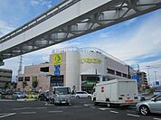 いなげや日野万願寺駅前店 711m