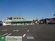 ファミリーマート昭島東文化通り店 徒歩5分。コンビニ 350m