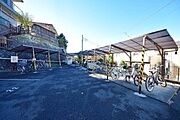 ～自転車置場も広くて置きやすそうですよ～