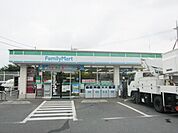 ファミリーマート立川西砂町店 618m