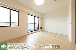 フィオーレ 204 2階1LDKのリビング/ダイニング