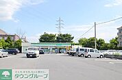 ファミリーマート大宮三橋四丁目店 徒歩5分。コンビニ 330m