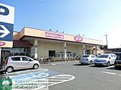カスミFOOD　OFFストッカー鴻巣店 徒歩8分。スーパー 640m