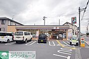 セブンイレブン鴻巣宮前原店 徒歩8分。 610m