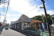 デイリーヤマザキ東武七里駅前店 848m