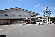 セブンイレブン大宮日進1丁目店 162m