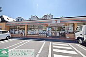 セブンイレブン成城8丁目店 徒歩10分。コンビニ 800m