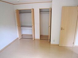 ブリリアンコート 102 2階1LDKのリビング/ダイニング