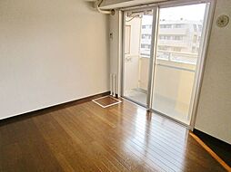 ロイヤルエクセレント学芸大 304 3階ワンルームのリビング/ダイニング