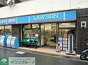 ローソン 徒歩5分。 380m