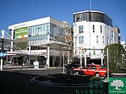 西小山駅ビル 777m