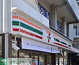 セブンイレブン目黒元競馬場店 徒歩3分。 180m
