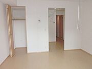 ★明るい色合いのフローリングです★