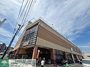 そうてつローゼン十日市場店 徒歩3分。 200m