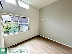 ハイエース 102 1階1Kのリビング/ダイニング