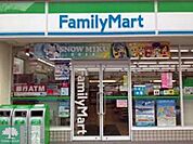 ファミリーマート西早稲田二丁目店 210m