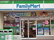 ファミリーマート豊島高田一丁目店 徒歩6分。コンビニ 450m