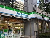 ファミリーマート江戸川橋駅西店 90m