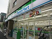 ファミリーマート荻窪五丁目店 22m