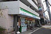 ファミリーマート赤羽二丁目店 徒歩2分。コンビニ 130m