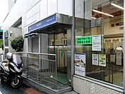 みずほ銀行 974m