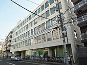 図書館 100m