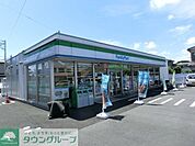 ファミリーマート 560m